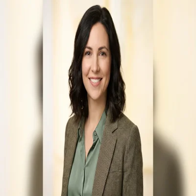 Porträt Mara Schneider, 400x400 Pixel, Deckungsstrategie